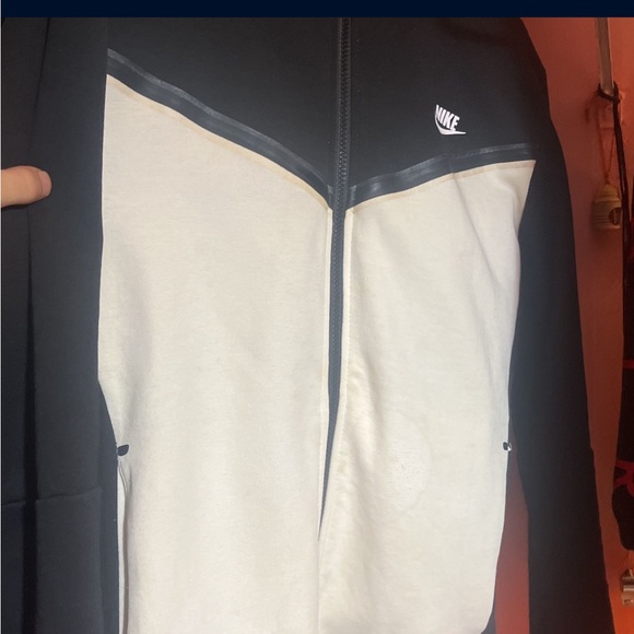 Nike tech fleece sweatsuits fo, DONT WASTE MY TIME 135$ each sweatsuit - Picture 3 of 7